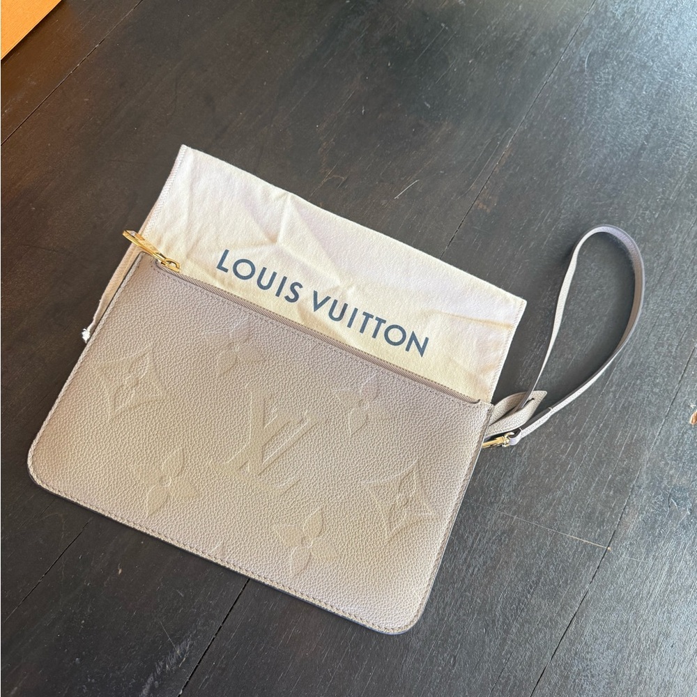 Louis Vuitton Turtledove Wristlet